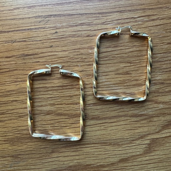 Vintage Gold electroplated GHEL Oversized Square Twisted Hoop Earrings - Picture 1 of 4